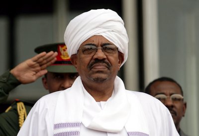 البشير يدعو القوى السياسية لاستيعاب الشباب