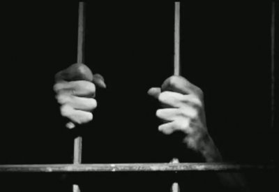 36 معتقلاً في سجون الحوثي يشكون: تعذيب مفرط وحرمان
