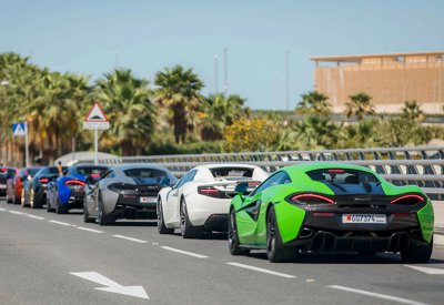 ماكلارين البحرين تنظم موكباً حصرياً لملاك ماكلارين بقيادة لاندو نوريس قبيل انطلاق سباق جائزة البحرين الكبرى