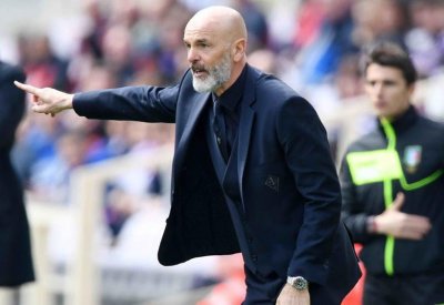 بيولي.. "شككوا في قدراته" فاستقال من تدريب فيورنتينا