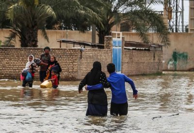 إيران.. فيضانات الأهواز تغمر 234 قرية ونزوح 400 ألف