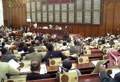 نائبان يمنيان يفران من قبضة الحوثي إلى الشرعية