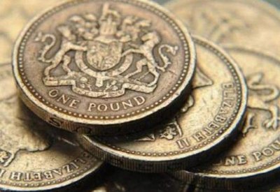 الجنية الإسترليني يتماسك بعد تمديد اتفاق بريكست
