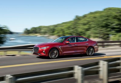 جينيسيس G70  2019 تفوز بجائزة أفضل سيارة جديدة من موقع Autotrader