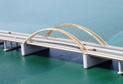 "الأشغال": إنجاز 65 % من أعمال إعادة تأهيل جسر الشيخ خليفة بن سلمان