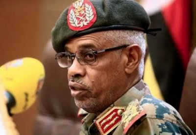 رسالة أخيرة من بن عوف للمجلس العسكري في السودان