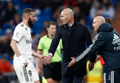 زيدان يعد بـ"التغيير" في صفوف ريال مدريد نهاية الموسم