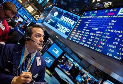 ارتفاع مؤشرات الأسهم الأمريكية في بورصة وول ستريت
