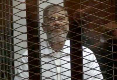 النيابة المصرية: مرسي كان عميلا للحرس الثوري الإيراني