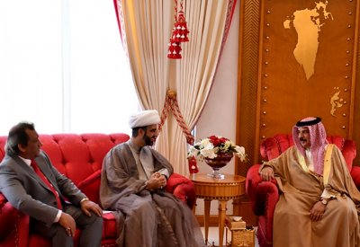 جلالة الملك المفدى يستقبل الشيخ محمد المدني والسيد محمد الحلواجي