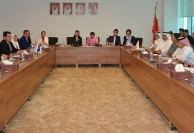 وزير الصناعة يبحث علاقات التعاون مع وفد اقتصادي تايلندي