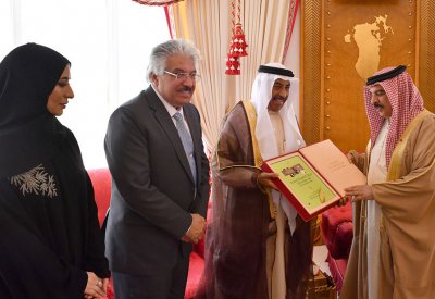 جلالة الملك يؤكد دعمه لكافة الجهود للحفاظ على الموروثات الشعبية البحرينية