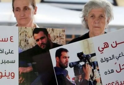 نبأ وفاة يخض لبنان.. ووالدة مصور مخطوف تنتظر ضمه