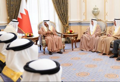سمو رئيس الوزراء: نحن في البحرين عائلة واحدة مترابطة متحابة
