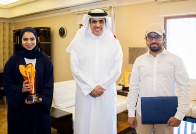 وزير الإعلام يشيد بإبداعات الشباب البحريني في التوعية المجتمعية والتثقيف الصحي