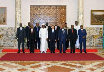 مصر.. قمة إفريقيا تطالب بوقف النار في ليبيا