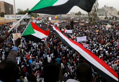 المجلس العسكري السوداني: مستعدون لتسليم السلطة بشرط