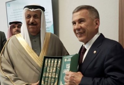 رئيس جمهورية تتارستان الروسية يعقد اجتماع عمل مع رئيس المجلس الأعلى للشئون الإسلامية