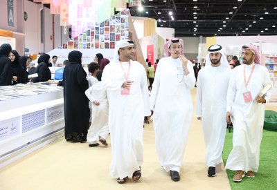 السفير السعودي يزور معرض أبوظبي الدولي للكتاب