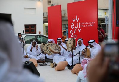 الفنون الشعبية .. في ختام "الخامسة بتوقيت الباب"