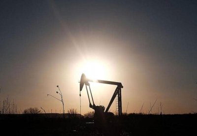 النفط يهبط بعد مبيعات لجني الأرباح