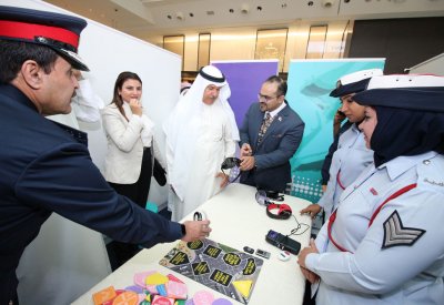 محافظ العاصمة يفتتح معرض "معاً" للتوعية الأمنية