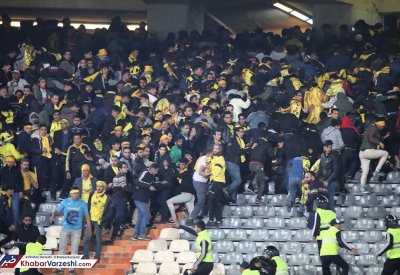 مقتل شخص وجرح 245 باشتباكات بين مشجعي فريقين إيرانيين