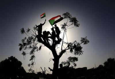  السودان.. كيف سقط مشروع الإخوان بين خيم الاعتصام؟