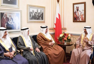 نائب الملك ورئيس الوزراء‎ يشيدان بمواقف أهل البحرين