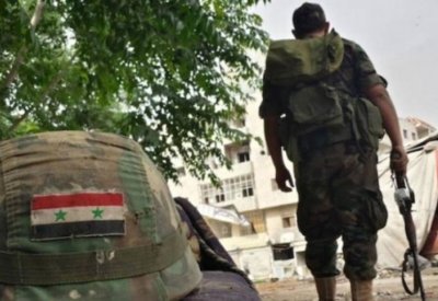 إسعاف قاضٍ سوري في مستشفى بعد قيام الشرطة بضربه