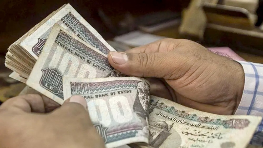 "المالية": مصر تتوقع عجزاً بـ445 مليار جنيه في موازنتها