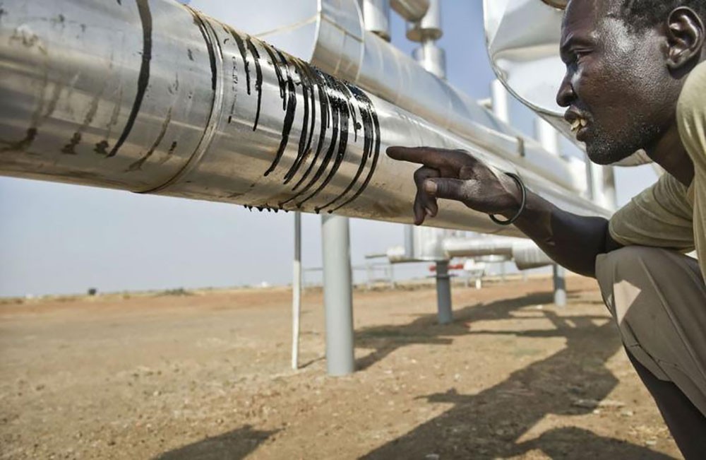  وزير البترول في جنوب السودان : نستهدف رفع إنتاج النفط 70 ألف برميل يوميا بحلول يونيو
