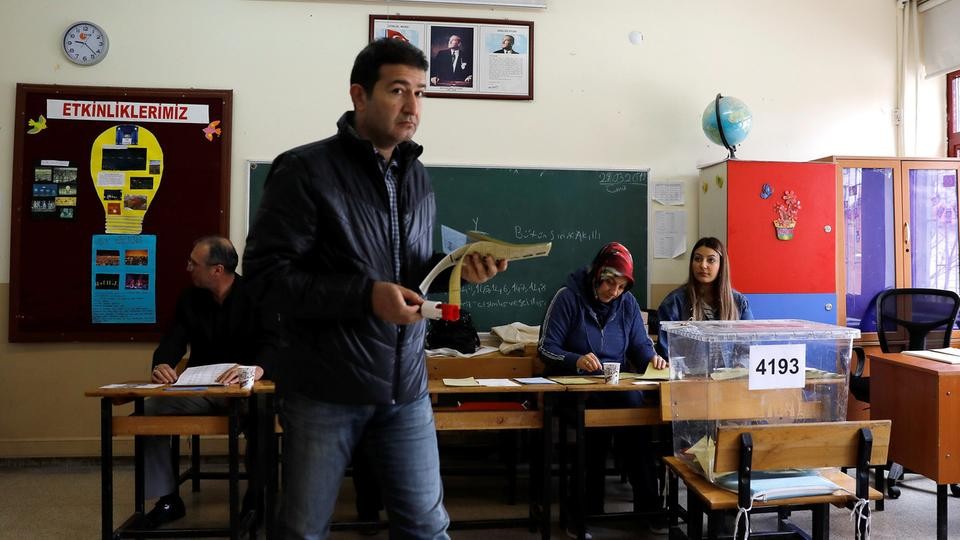 الحزب الحاكم يتقدم بطعون في اسطنبول