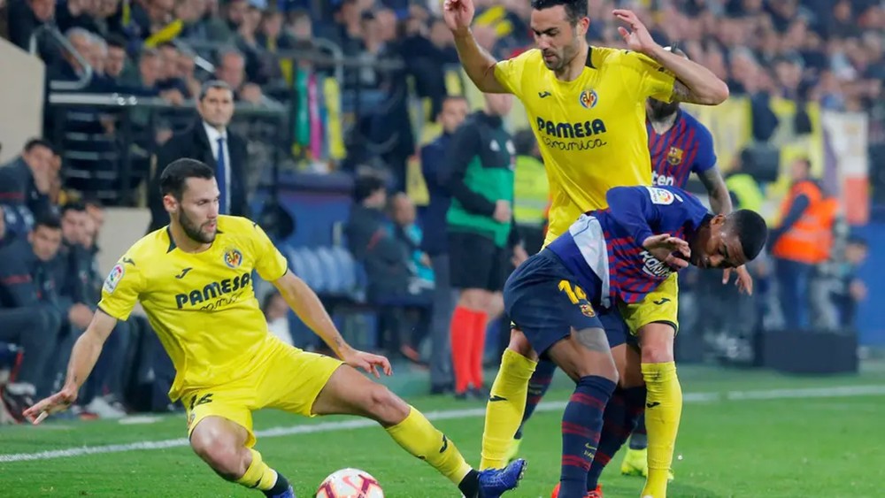 برشلونة يقتنص تعادلاً مثيراً أمام فياريال
