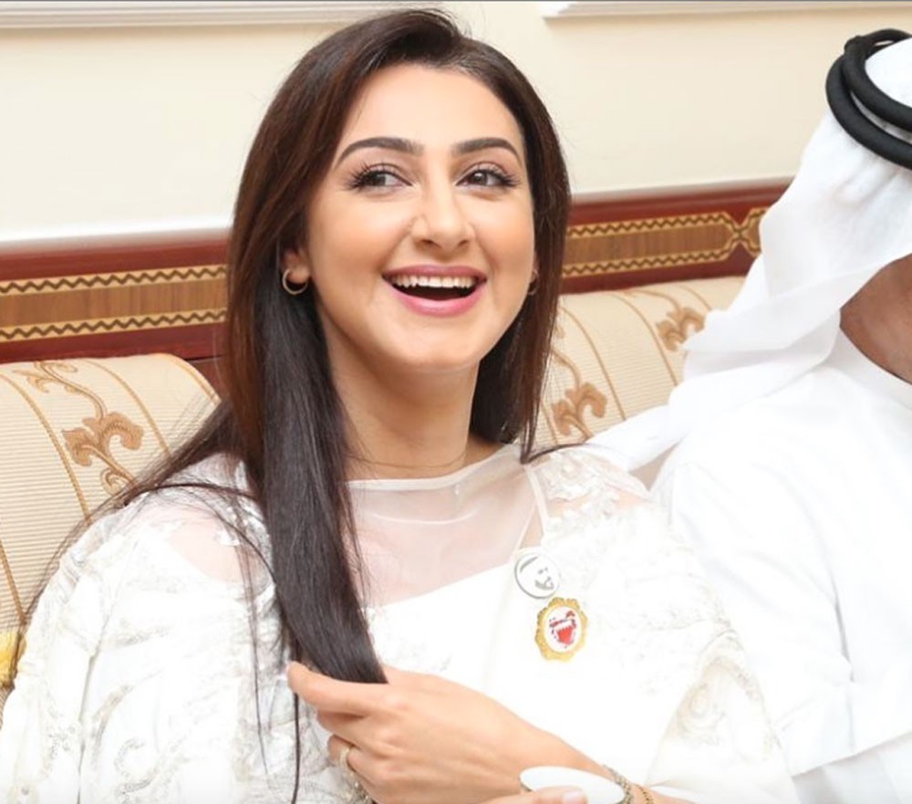 هيفاء حسين تنصح الفتيات بتقليل المكياج قبل رمضان