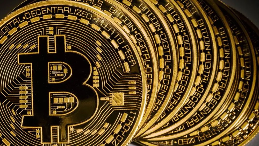 قفزة صاروخية لـ"بتكوين" وهذه مكاسب أكبر العملات الرقمية
