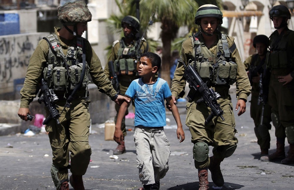 استشهاد 11 طفلا فلسطينيا منذ بداية العام و 250 يقبعون في السجون