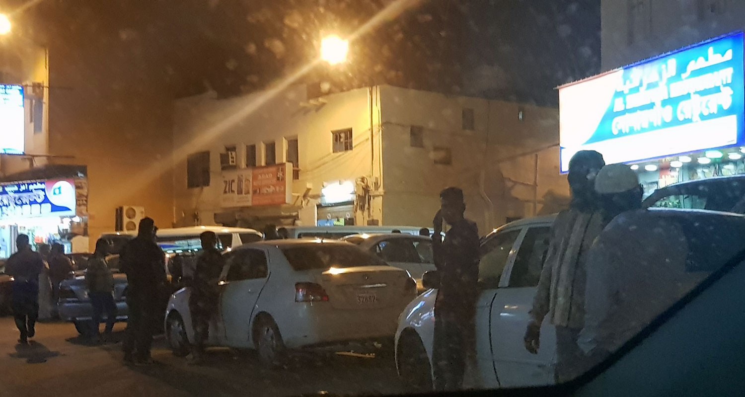 سواق الأجرة البحرينيون: عشرات الأجانب "يتكسون".. وأوضاعنا تزداد سوءًا