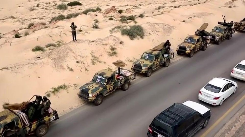 تلويح بسفك دماء في طرابلس.. الجيش يخلي بوابة 27