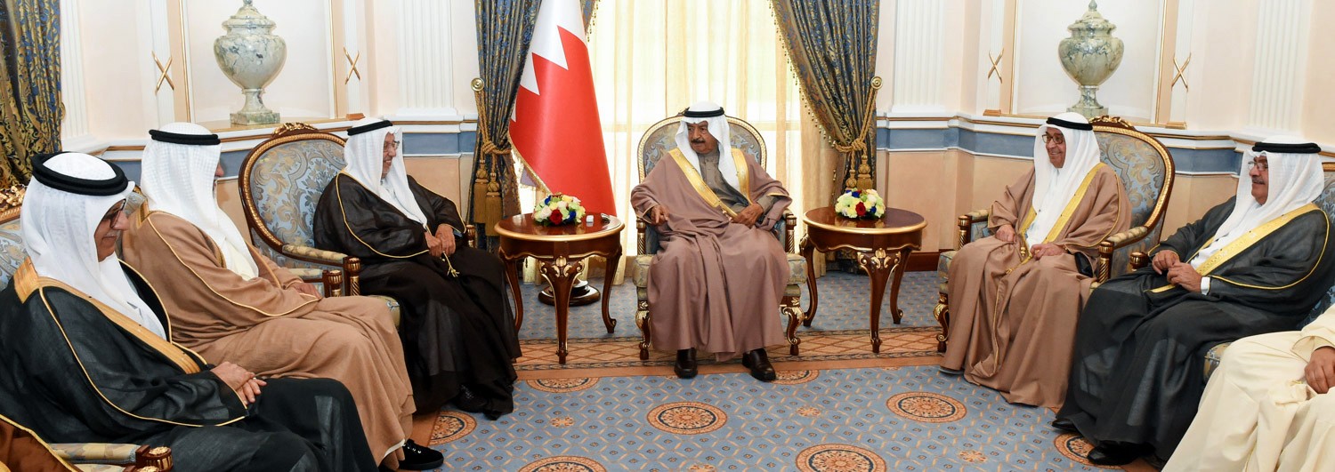 سمو رئيس الوزراء: المواقف تثبت أن شعب البحرين يد واحدة متماسكة