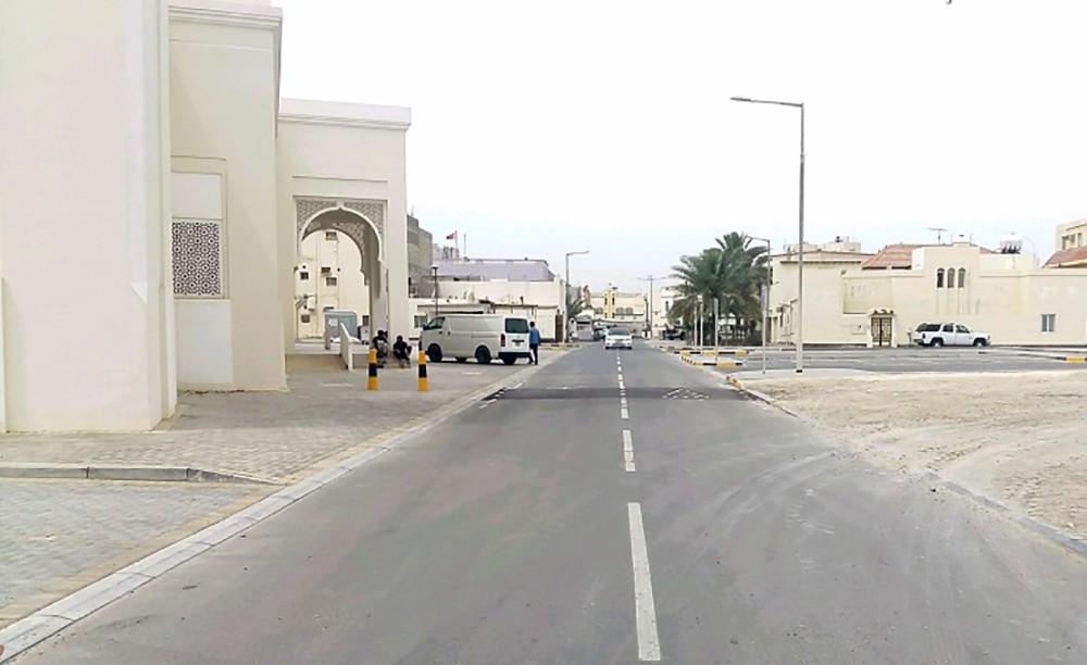 الأشغال تنتهي من مشروع تطوير الطرق في الزلاق بمجمع 1056