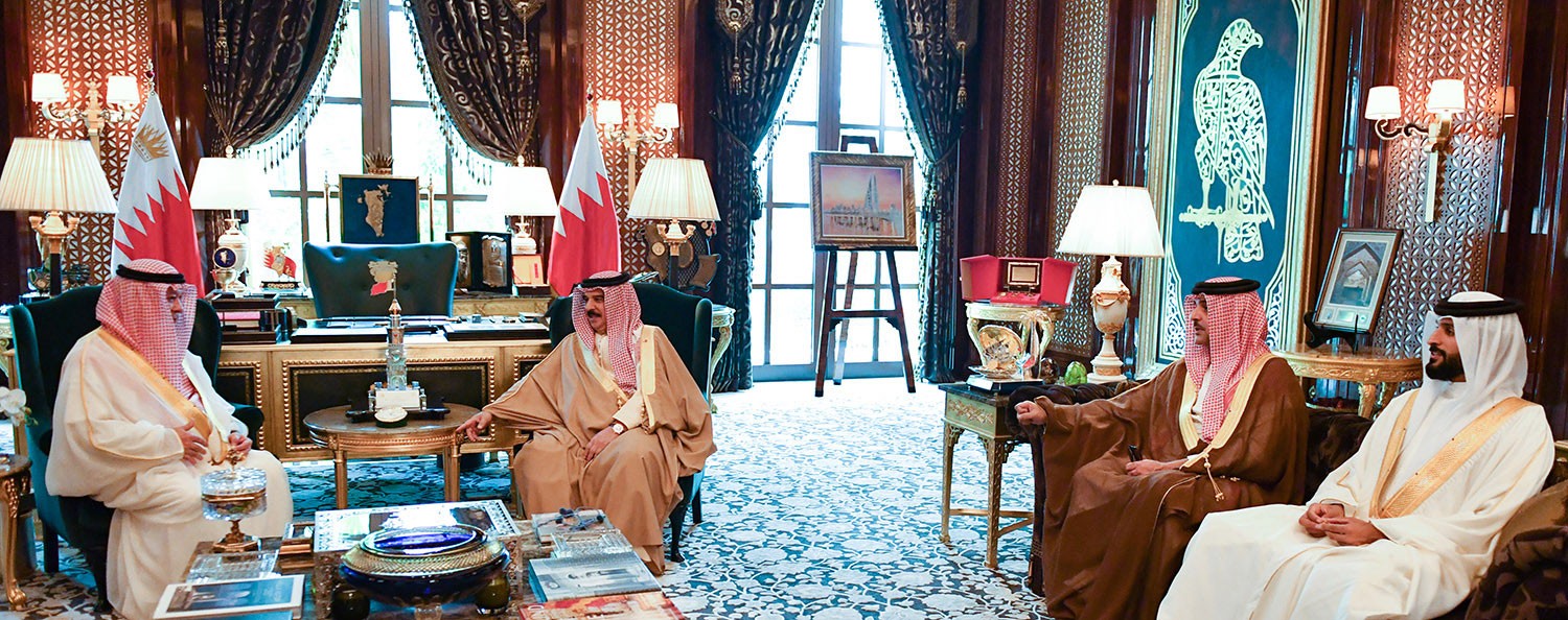 جلالة الملك يستقبل سلطان ولاية إقليم جاهور دار التعظيم بماليزيا