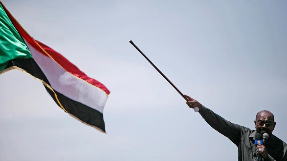 هل سيسلم المجلس العسكري البشير للمحكمة الجنائية؟