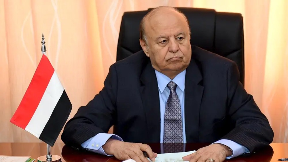 هادي للحوثيين: ألم يحن الوقت لإلقاء السلاح والبدء في السلام؟