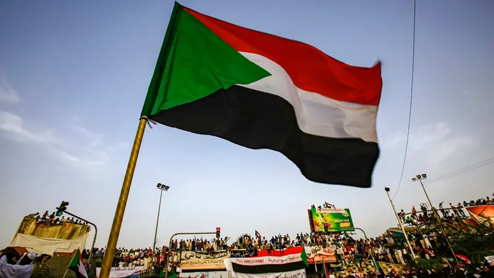 بالأسماء.. هؤلاء هم أعضاء المجلس العسكري الجديد الحاكم بالسودان