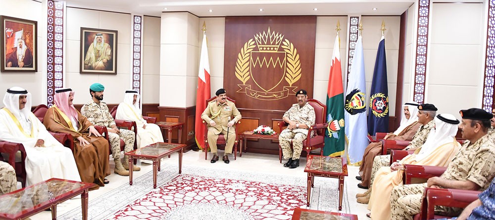جلالة الملك: قوة الدفاع الحصن المنيع لحماية وطننا العزيز