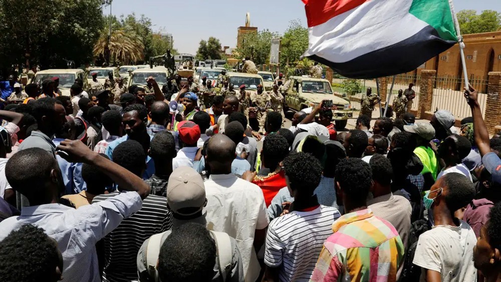 السودان.. "الحرية والتغيير" تسلم رؤيتها للفترة الانتقالية