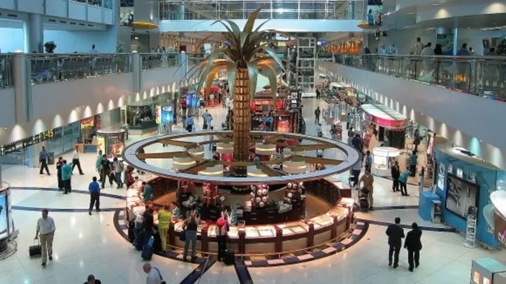 الإمارات.. 12.4 مليار درهم فائض دخل السياحة والسفر