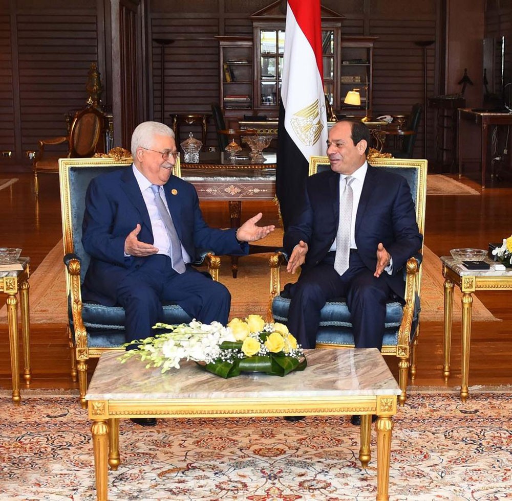 عباس إلى القاهرة.. والهدف "التنسيق وتبادل المعلومات"