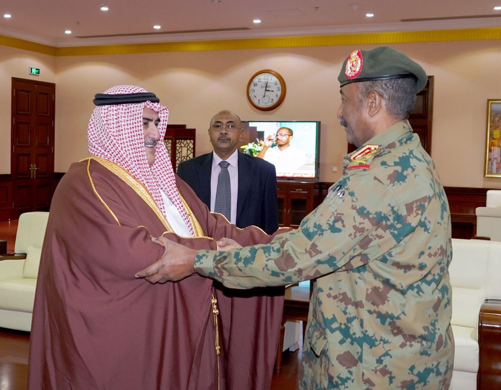 وزير الخارجية ينقل رسالة شفهية من جلالة الملك الى السودان 